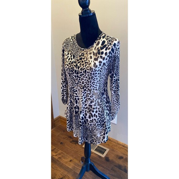 Bobeau Leopard Animal Print Blouse Size Small Pullover Stretch Top Irregular Hem - Picture 3 of 9